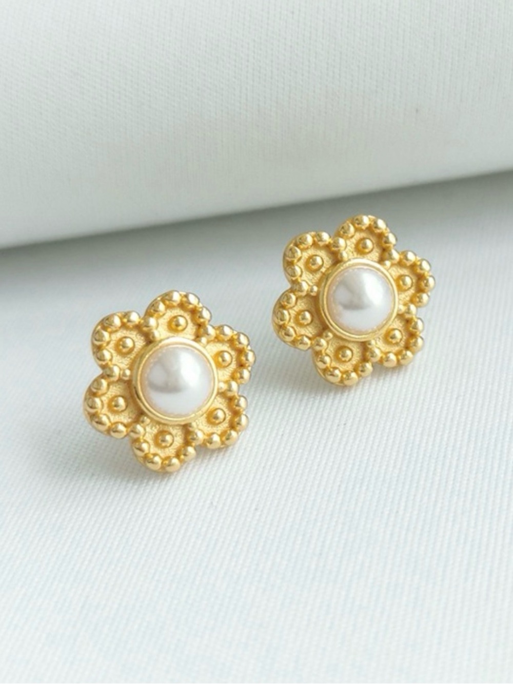 Julie Vos Colette Pearl Gold Stud Earrings